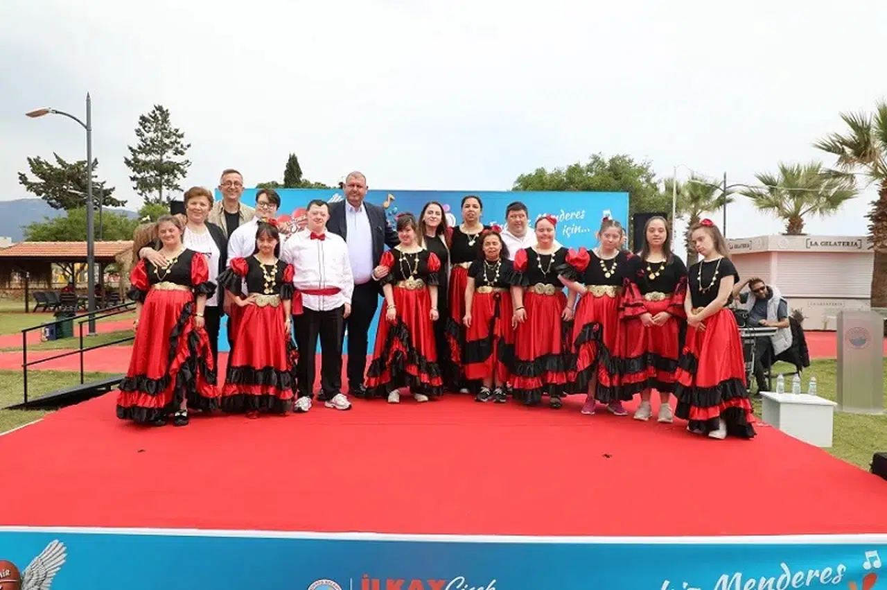 Menderes’in Engelsiz Festival’inde İlk Gün Coşkusu
