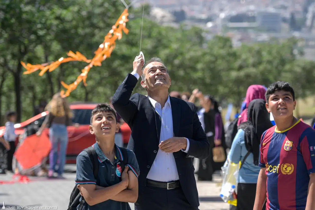 Kadifekale’de gökyüzü uçurtmalarla renklendi