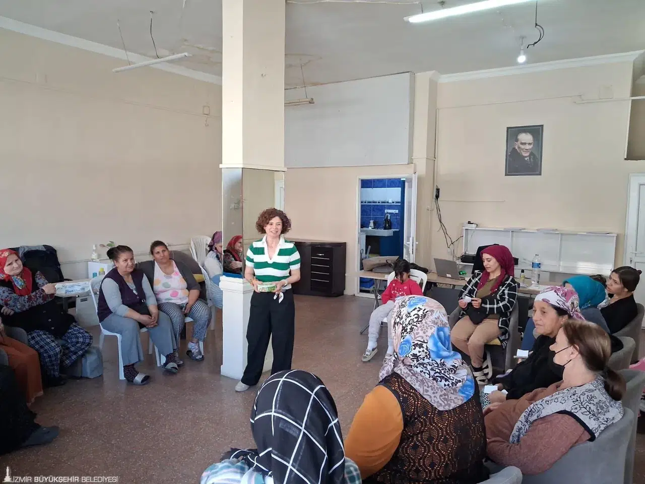 Kadın sağlığı seminerleri İzmir genelinde yaygınlaşıyor