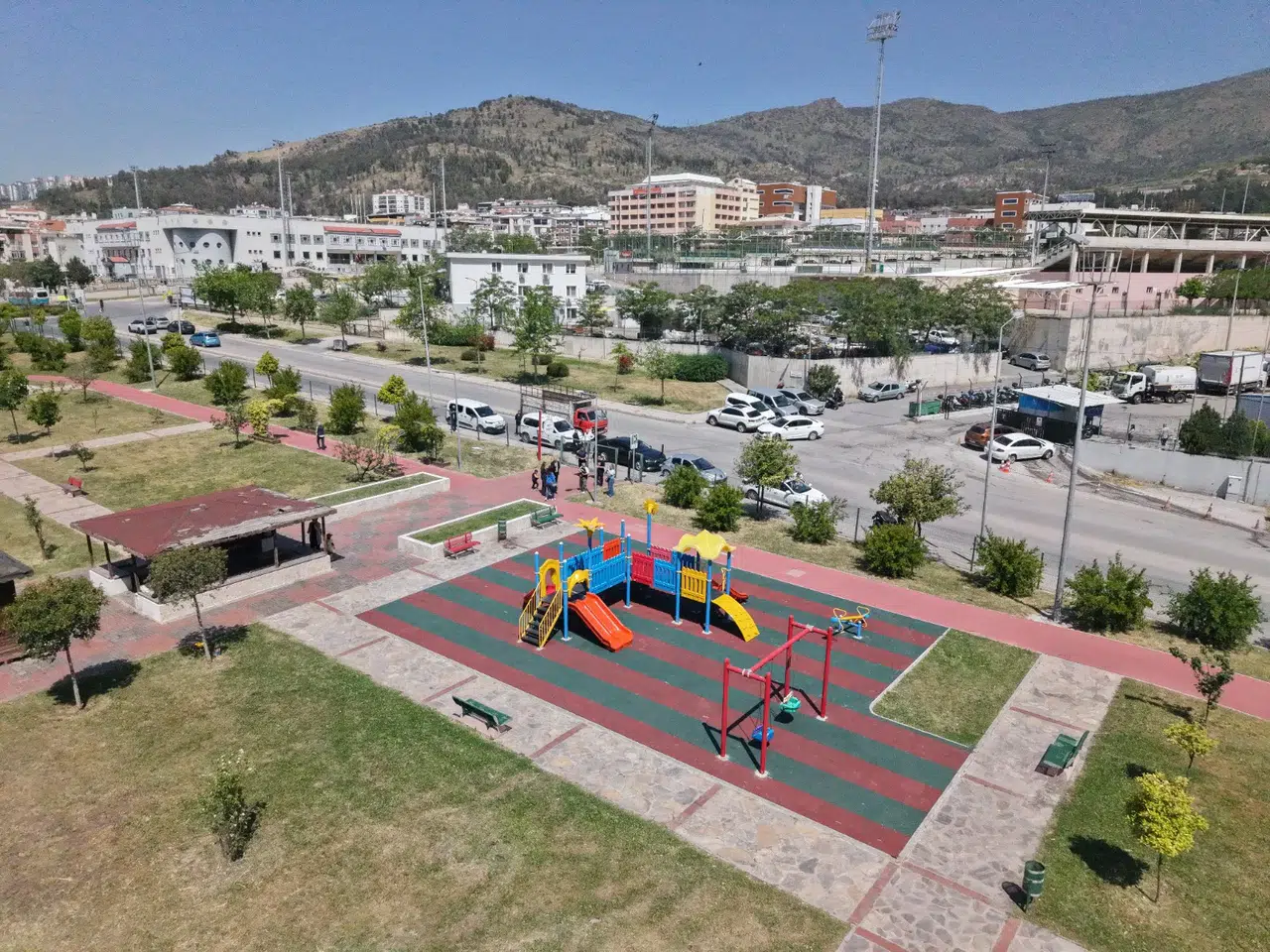 Karşıyaka’da park hamlesi