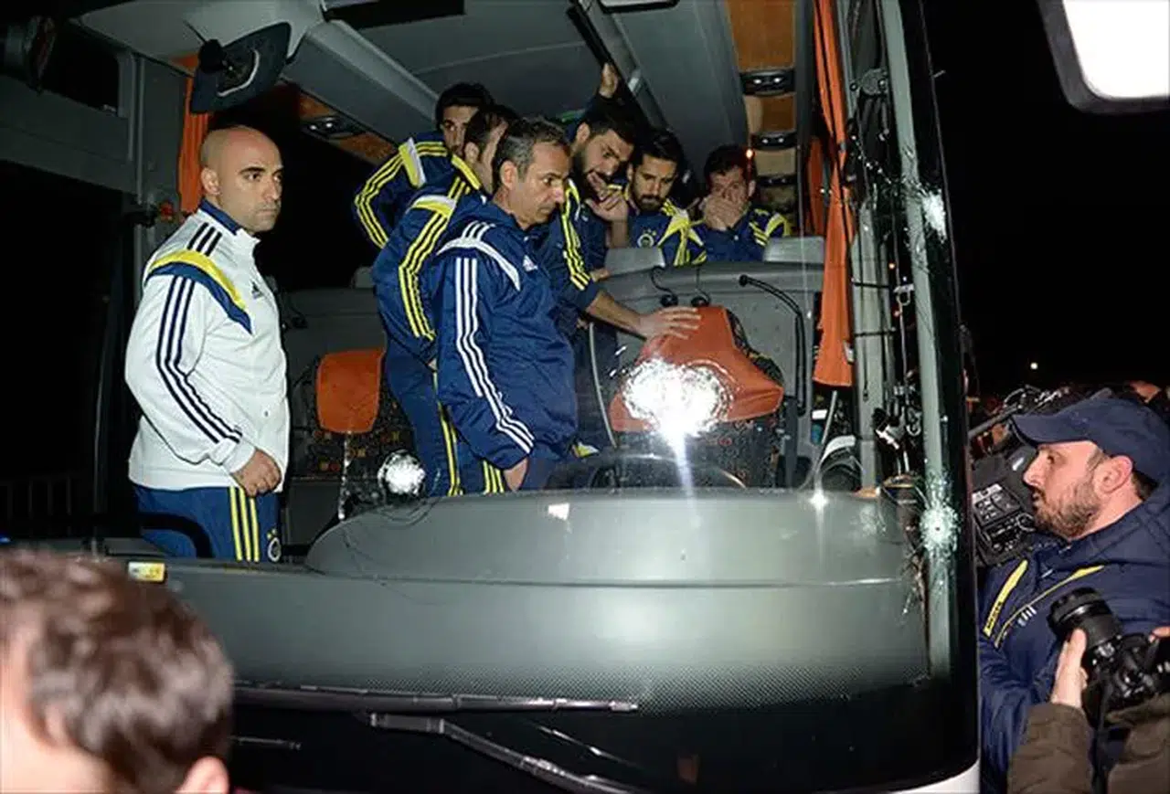 Yargıtay, Fenerbahçe takım otobüsüne saldırı davasında "usulden" bozma istedi