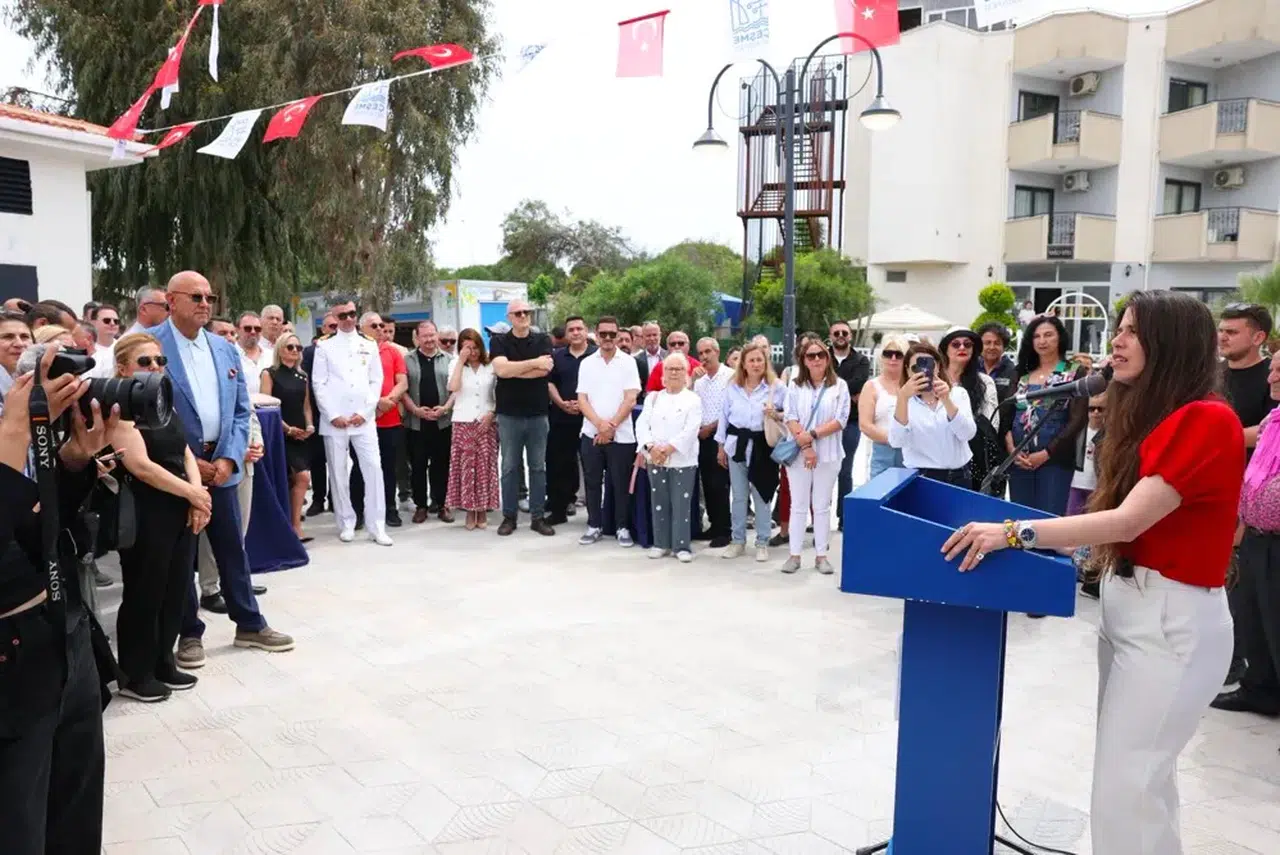Çeşme’de 19 Mayıs coşkusu Ilıca Atatürk Kültür ve Spor Merkezi’nin açılışıyla taçlandı
