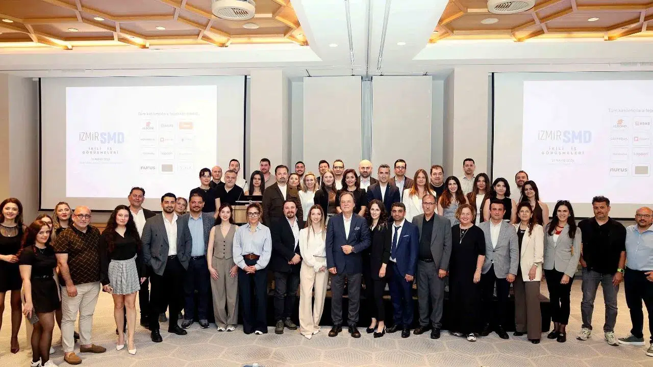 İzmirSMD Sektörün Paydaşlarını Buluşturdu