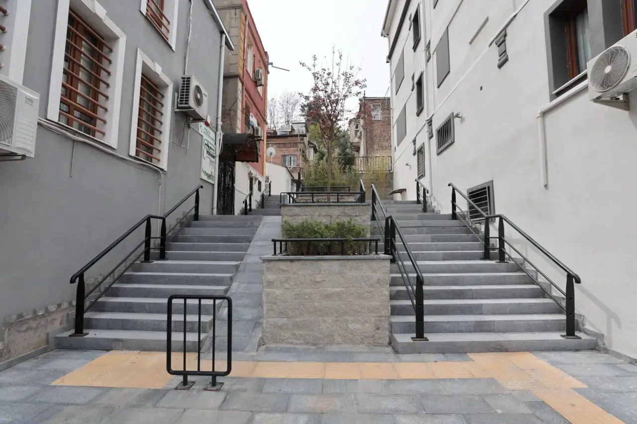 Konak Belediyesi’nden Varyant’a modern ve konforlu dokunuş