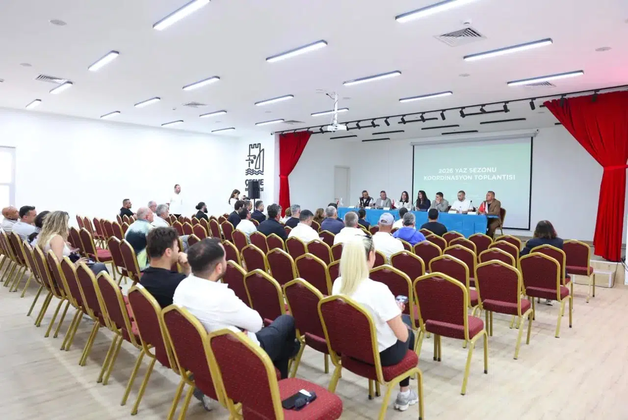 Çeşme Belediyesi 2026 yaz sezonu öncesi esnafla bir araya geldi