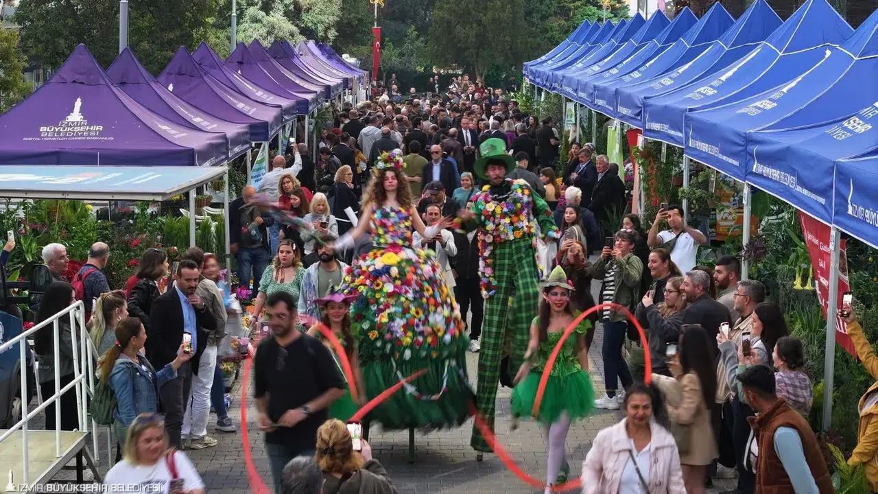 İzmir çiçek gibi açacak