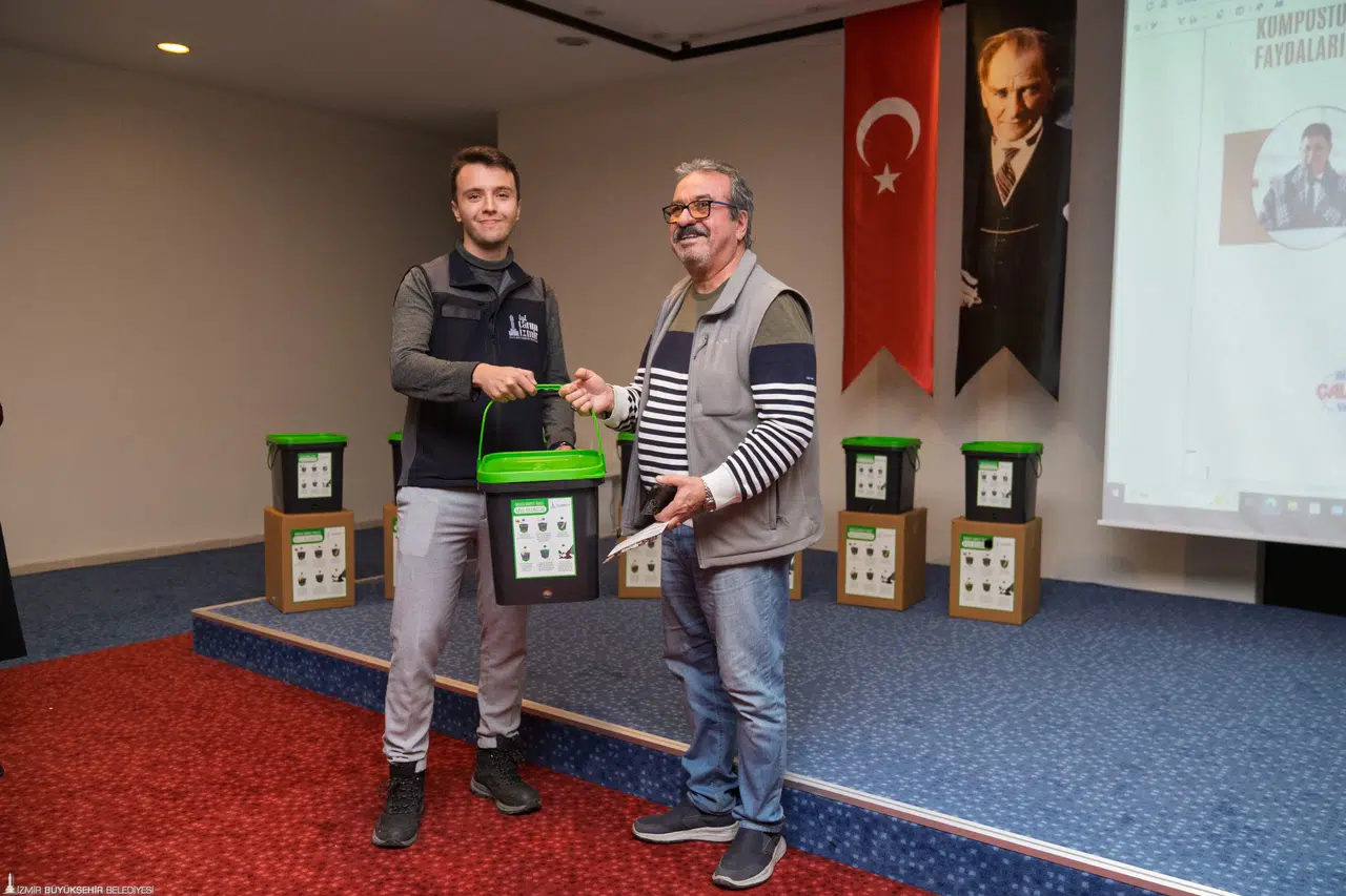 Bokaşi kompostları toprakla buluşuyor