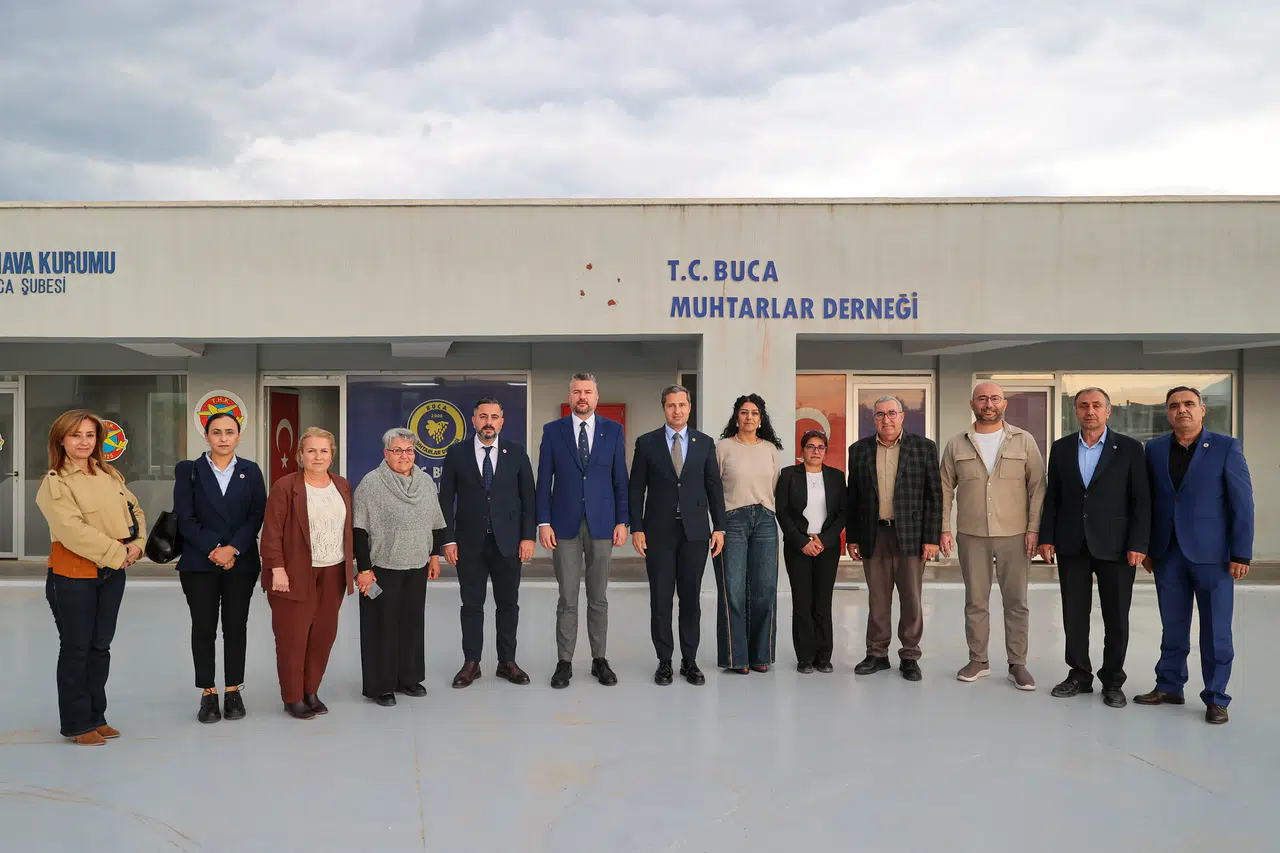 CHP’nin “81 İlde Sokağa Çıkıyoruz” kampanyası Buca’da start aldı