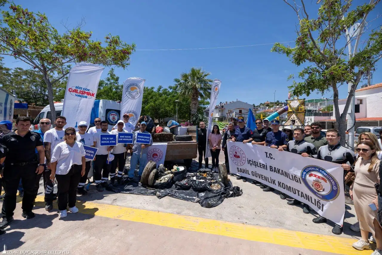 Plajdan 750 kilogram atık toplandı