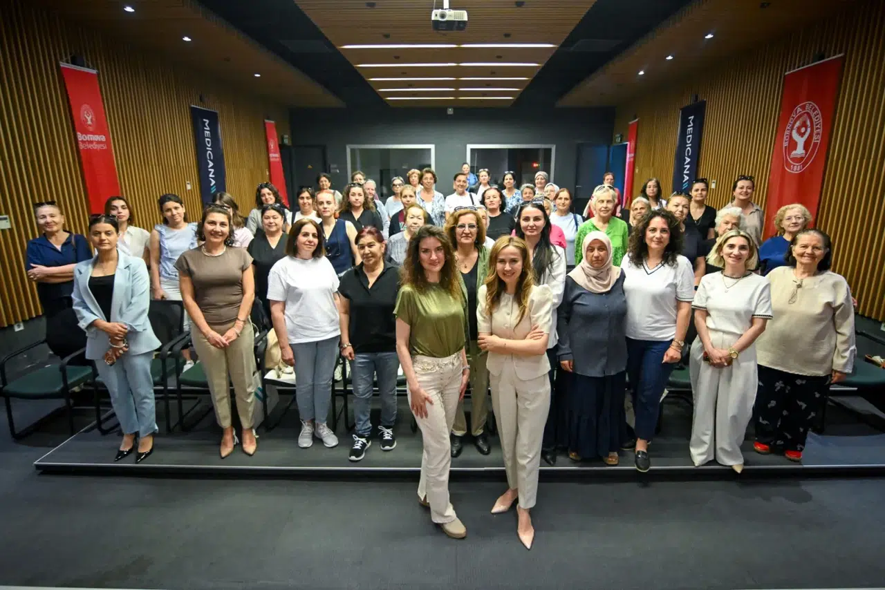 Anneliğin görünmeyen yükü Bornova’da konuşuldu