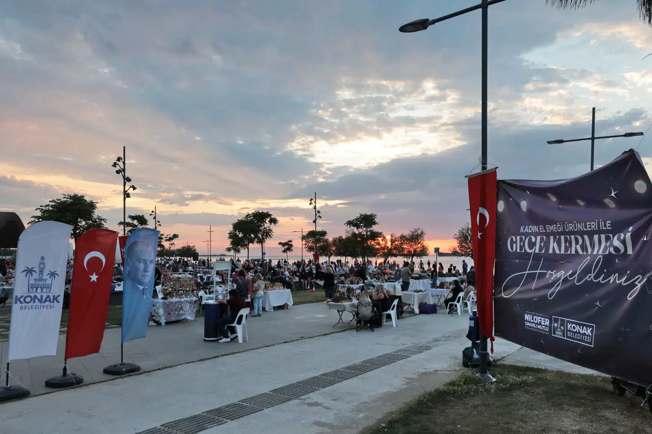 Karantina Meydanı kermesine kavuştu