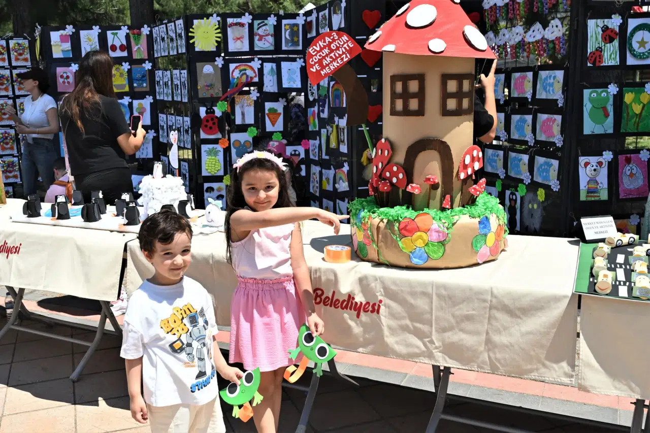 Bornova Büyükpark’ta miniklerin büyük sergisi