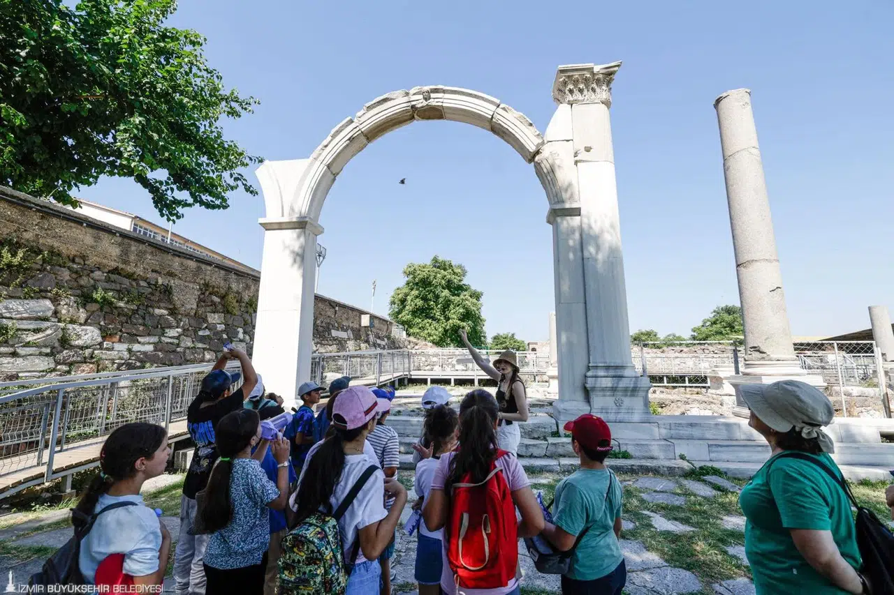 İzmir’in mirası çocuklarla geleceğe taşınıyor