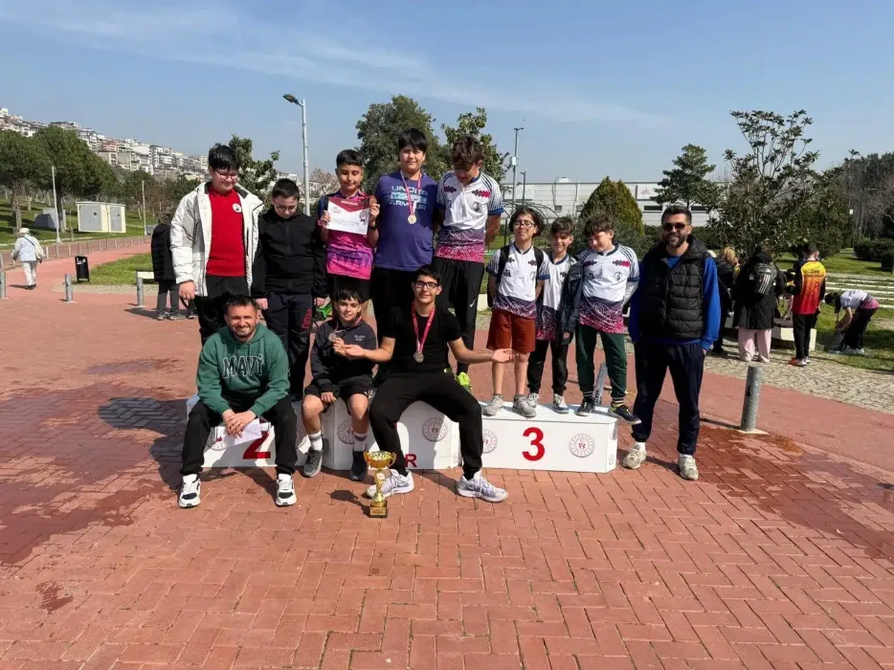 Atatürk Ortaokulu Öğrencileri Oryantiringde İzmir’e Damga Vurdu