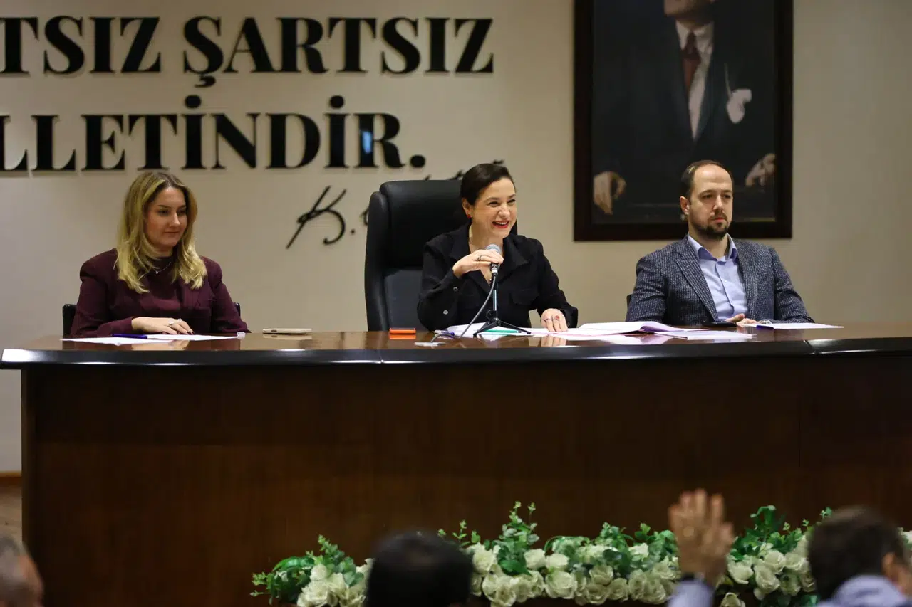 Başkan Sengel Mecliste Açıkladı: Otoparkta Yürütme Durduruldu