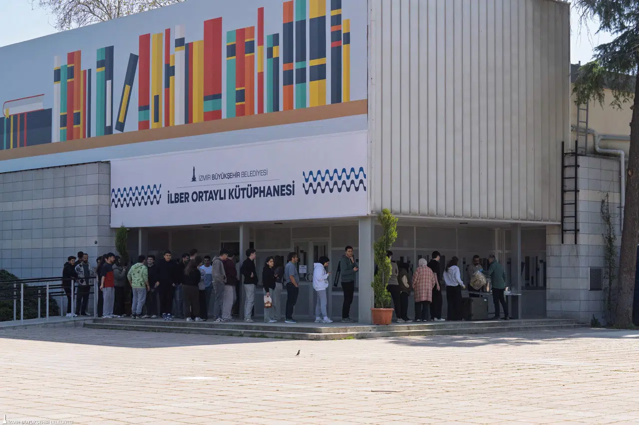 İzmir’in kütüphaneleri gençlere “iyi geldi”