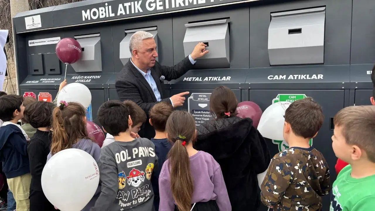 BERGAMA BELEDİYESİ’NDEN SIFIR ATIK GÜNÜ’NDE ÇEVREYE BÜYÜK KATKI