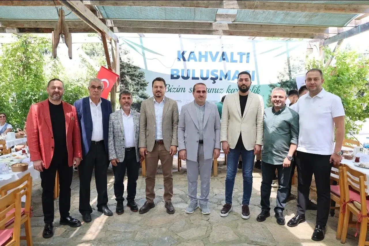 Ege'nin kalbinde Maraş esintisi: Hemşeriler dayanışma sofrasında kenetlendi
