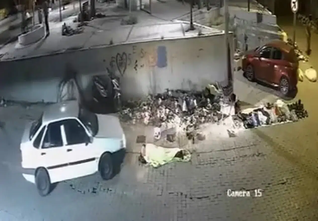 Basmane'de korku dolu anlar: Uyuyan adamın üzerinden geçti
