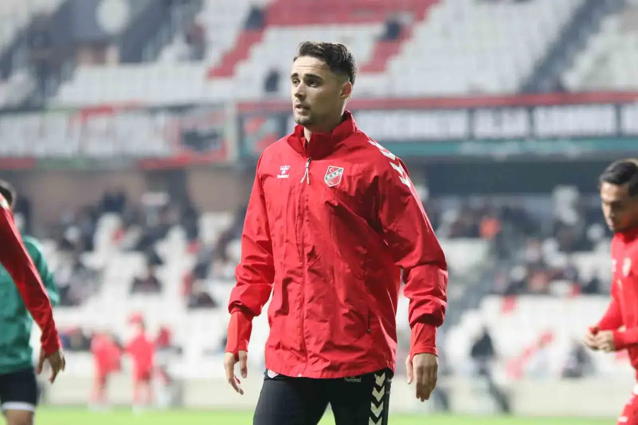 Karşıyaka'da iç transferde kritik hamle: Alpay Eroğlu ile el sıkışılıyor