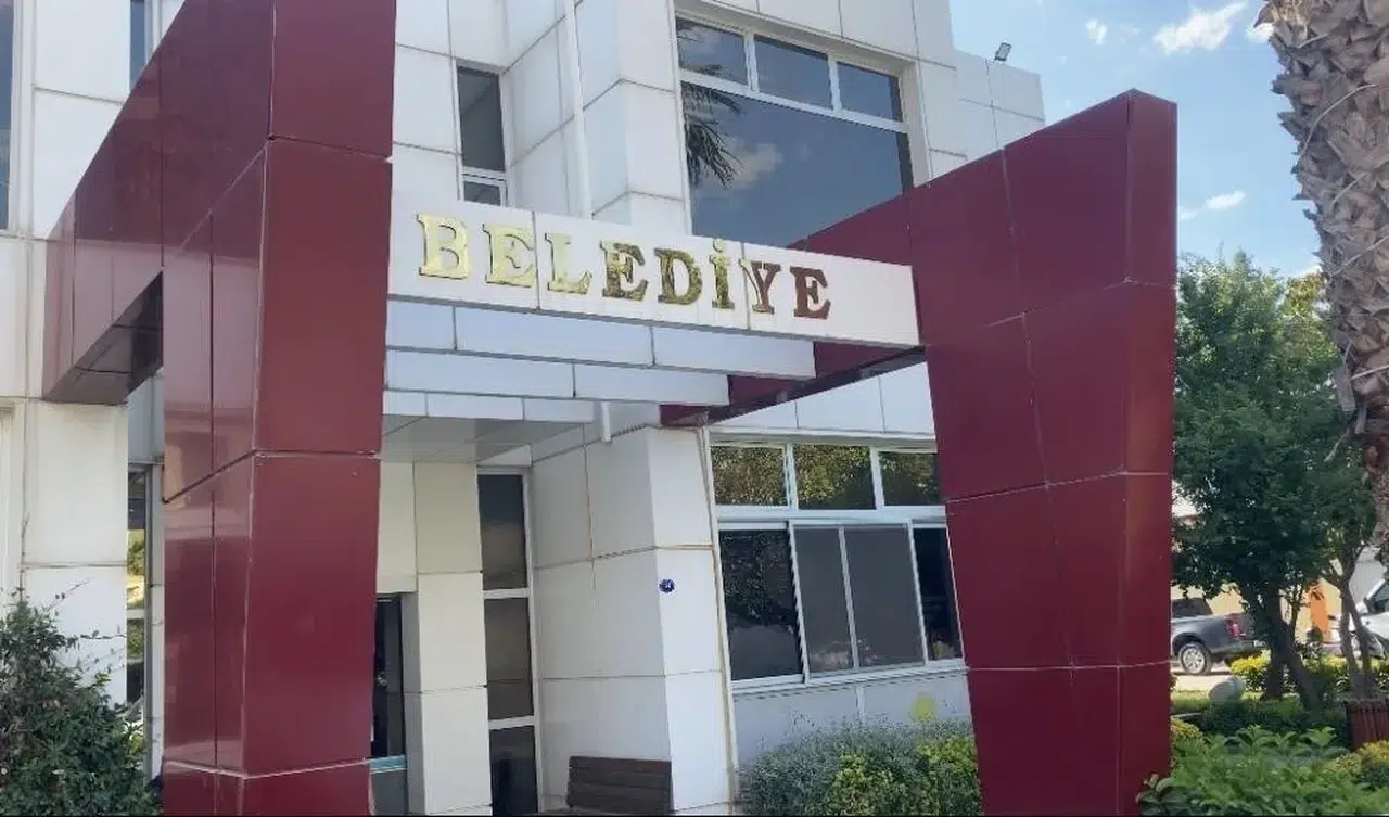 Seferihisar'daki imar operasyonunda yeni dalga: İmar Müdürü emniyete götürüldü