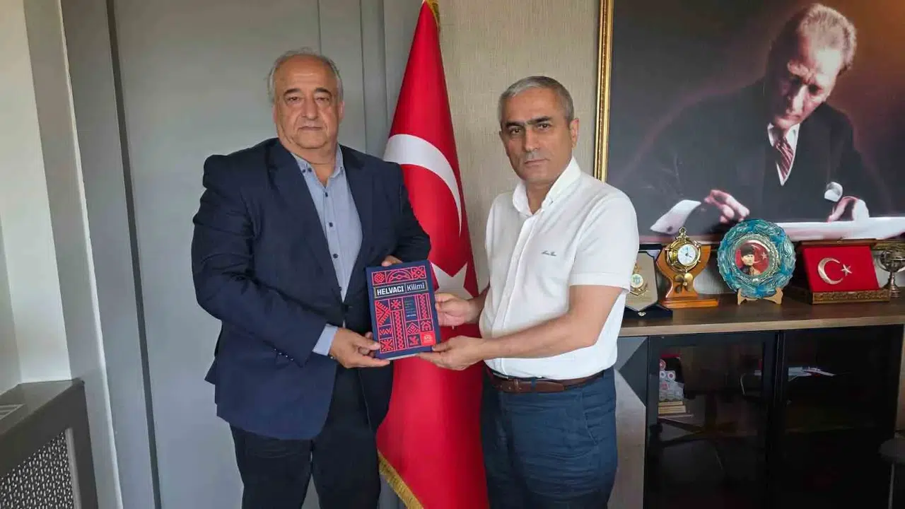 Aliağa’nın asırlık dokuma sanatı kitap sayfalarında ölümsüzleşti