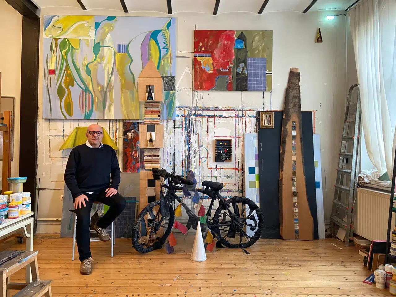 Ayvalık'ta sanat rüzgarı: Ustalar Orhan Peker Sanat Galerisi'nde yeniden hayat buluyor