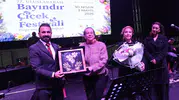 Bayındır Çiçek Festivali’nde Türkü Dolu Gece: Hüseyin Turan Sahne Aldı