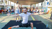 Körfez’in mavisinde 400 kişilik yoga buluşması