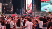 Times Meydanı’nda tarihi gün: 119 yıllık gelenek 4 Temmuz için bozuldu