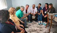 Bornova Belediyesi’nden özel bireye yürek ısıtan kutlama