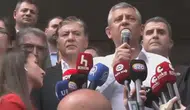 CHP Genel Merkezi'nde gergin saatler: Özgür Özel'den 'sokak' resti ve Meclis yürüyüşü