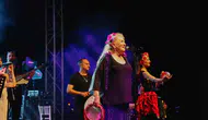 Didim’de lavanta mevsimi Suzan Kardeş’in şarkılarıyla açıldı