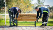 Bayram öncesi İzmir’in parklarında yoğun bakım mesaisi