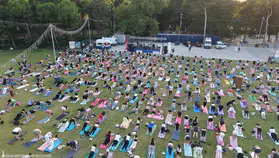 Matlar çimlere serildi Kültürpark'ta yoga rüzgârı esti