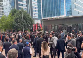 Özgür Özel, CHP Genel Merkezini terketti!