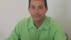 Egeli akademisyenler diş çürüklerini tespit eden cihaz geliştirdi