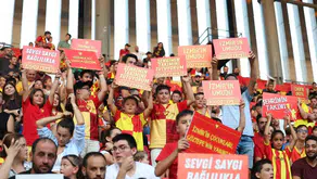 Göztepe'den öğrencilere çifte kutlama: Karneni getir, sarı-kırmızı hediyeni kap