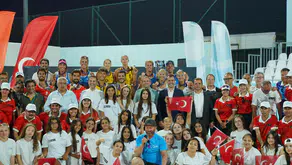 Sarımsaklı’da Voleybol Şöleni: Dünya Yıldızları Ayvalık’ta Buluştu
