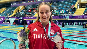 Göztepe’nin Pınar Dönmez'i Riyad'da altın ve gümüş madalya ile Türk yüzmesini gururlandırdı