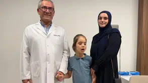 Tekerlekli Sandalye İle Geldi, Annesinin Elinden Tutup Çıktı