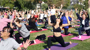 Karşıyaka Belediyesi’nden 14 Şubat’a özel yoga etkinliği