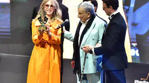 Büyükşehir’e iki tiyatro ödülü birden