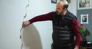 İzmir'de tünel inşaatı evleri yıkıyor, vatandaşlar yardım bekliyor