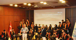 EÜ’de ‘ Karlı Dağlardan Ezgiler & Sivas Türküleri’ dinletisi kulakların pasını sildi