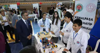 İzmir İmam Hatipler Bilim, Kültür, Sanat ve Spor Şenliği Coşkuyla Gerçekleşti