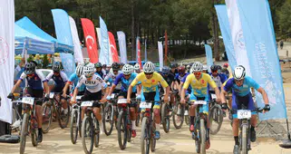 DEÜ’LÜ SPORCULARDAN BİSİKLETTE BÜYÜK BAŞARI