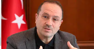 “İzmir Hizmet Bekliyor, Siyaset Değil”