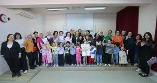 Konak’ın İleri Yaş Merkezi’nde bayram neşesi