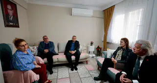 Başkan Mutlu’dan şehit eşine anlamlı ziyaret